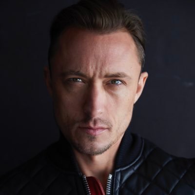 Jesse Tevelow, author portrait